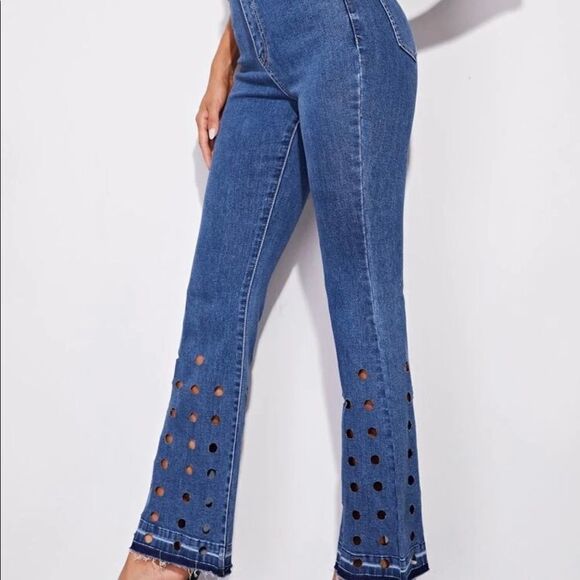 Cute Cut Out Flate Leg Jeans - Picture 4 of 6